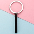 Portachiavi minimalista con barra rettangolare nero opaco e anello in acciaio - Anello in Acciaio Barra Nera / Nero