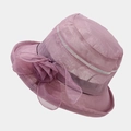 Dettaglio di un cappello da sole in organza rosa con trama a rete e grande fiore - Taglia unica / Viola Chiaro
