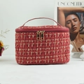 Rote Tweed-Kosmetiktasche mit Gold-Reißverschluss und Griff in Web-Textur - Rot
