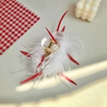 Elegant white ostrich feather claw clip with transparent base for chic hair styling - 13CM White & Red Feather Claw Clip