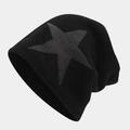 Détail du bonnet en tricot noir avec doublure polaire épaisse et motif jacquard d'étoile - Taille unique / Noir
