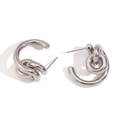 Pendientes de aro en C con nudo plateado y un elegante diseño de doble bucle - Color Acero