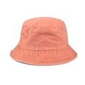 Dettaglio ravvicinato del cappello pescatore in cotone lavato rosa corallo con occhiello - M (56-58cm) / Arancione Lavato