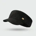Klassische schwarze Newsboy-Mütze aus PU-Wildleder mit goldenem Metallemblem - Einheitsgröße / RIOG Reithut-Schwarz