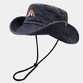 Chapeau de soleil d'extérieur en denim lavé gris foncé avec broderie de montagne - M (56-58cm) / Montagne Grand Soleil Bleu Marine