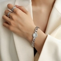 Bracciale argento con numeri romani e madreperla con set di anelli a treccia - Argento