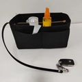 Schwarzer Filz-Organizer mit Multi-Taschen und goldenem Reißverschluss für die Reise - 21*11*13cm Mittlerer Reißverschluss Stil / Schwarz