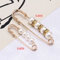 Set of 2 golden pins with faux pearls and rhinestones in 3.8cm and 5.8cm sizes - Pearl Rhinestone Style