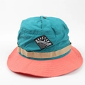 Détail du chapeau de soleil à séchage rapide avec design bicolore et ruban extérieur - M (56-58cm) / Bleu lac