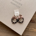Detail of embroidered bunny hair ties with pearls on high-elastic bands for girls - Pearl Rabbit Hair Tie-Brown