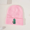 Roze gebreide muts met een groene dinosaurus borduring op de omslag voor dames casual mode - Eén maat / Roze