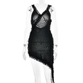 Mini abito sexy in mesh nero con scollo a V, volant e orlo irregolare su manichino - S / Nero