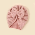 Rosa gestrickte Babymütze mit großer Schleife und weicher Rippenstruktur für Kleinkinder - Altrosa
