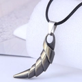 Collana con pendente a dente di lupo in metallo vintage con cordino in cera nero retrò - Stile Artiglio a Spirale (510121)