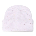 Détail du bonnet en maille rose montrant le fil chiné coloré et la texture côtelée - M (56-58cm) / Mauve Clair