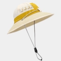 Dettaglio cappello da sole con tesa in paglia, tessuto asciugatura rapida e laccio regolabile - Beige Giunzione