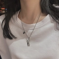 Collana a catena a sfere d'argento con un ciondolo a coniglio 3D e una piccola targhetta - Collana con Ciondolo a Forma di Bambola di Coniglio 3D Argento
