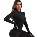 Zwarte fitness top voor dames met ritssluiting, opstaande kraag en duimgaten voor yoga - S / Zwart