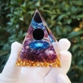Handmade resin pyramid ornament with amethyst stones and gold foil for home decor - QK23 Hexagram / 6cm