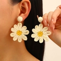 Handmade woven raffia daisy earrings in creamy white and yellow for summer beach vacation - Golden White Daisy Style (6389)
