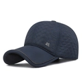 Donkerblauwe winter honkbalpet voor heren met ruitpatroon en metalen M-versiering - Verstelbaar / Marineblauw