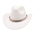 Détail d'un chapeau de cow-boy en feutre blanc avec un bandeau étincelant orné de strass - Blanc