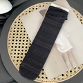 Chaussettes hautes noires en dentelle ajourée avec motif à rayures et emballage - Taille unique / Noir