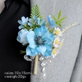 Boutonnière de mariage avec pétales bleu clair, marguerite et manche en fil doré - Boutonnière - Bleu Ciel