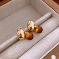 Minimalist gold liquid metal earrings with amber resin beads in a jewelry box - Irregular Gold with Caramel Bead (7#)