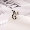Orecchino a perno a vortice argento con pietre nere su supporto bianco moderno - Zirconia Nera Swirl (A361-4#)