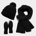 Detalle de textura de punto de ochos en conjunto de invierno de gorro y bufanda - Negro