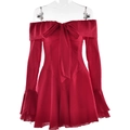 Dettaglio vestito rosso a spalle scoperte con maniche a campana e fiocco sul petto - S / Rosso