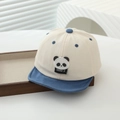 Dettaglio del cappellino da panda per neonati con patchwork beige e blu e ricamo Ming-X - 48cm(6-24 Mesi) / Panda-Blu