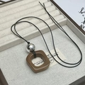 Minimale geometrische Kette mit braunem Harzring, Silberperle und schwarzer Kordel - Brauner Harzquadratring (19# Halskette-Braun-Silber)