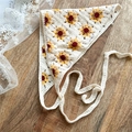 Vintage crochet triangular hair scarf with sunflower pattern in cream knitted cotton - Sunflower
