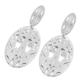 Boucles d'oreilles poignard évidées argentées avec motif de flamme mat - Style Motif Flamme Épée Courte (KE37373-K)