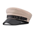 Detailweergave van Britse schipperspet van PU-leer en katoen met decoratieve gesp - M / Beige