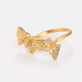 Vista detallada de un anillo de mariposa chapado en oro con incrustaciones de circón brillo - US 6 / Dorado