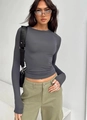 Close-up of slim-fit dark grey long-sleeve T-shirt with high-stretch ribbed fabric - M / Top (28号) / Dark Gray