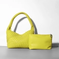 Set borsa hobo intrecciata a mano verde lime con pochette coordinata in pelle sintetica - Verde Frutta