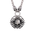 Gothische Totenkopf-Halskette aus silbernem Edelstahl mit massiver Byzantinerkette - Rollwerkmuster Dekorativer Rahmen Skelett (KP80271-BD)