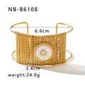 Détails du bracelet manchette tressé plaqué or 18 carats avec dimensions et poids précis - Style Motif Soleil en Nacre Blanche (NB-B6108)