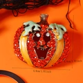 Detalle del broche de calabaza de Halloween con cristales naranjas y medida 4,6 cm - Calabaza de Esmalte / Calabaza Naranja