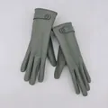 Eleganti guanti in pelle PU verde fagiolo per donna con touchscreen e fodera calda - Fibbia / Grigio