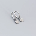Elegante silberne Herz-Ohrhänger mit poliertem 925er Sterlingsilber-Finish für Damen - Weißgold