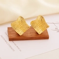 Irregular geometric gold-plated stainless steel earrings with hammer texture on wood stand - Rhombus Hammered Geometric (E0763)