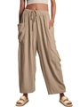 Vue détaillée du pantalon large kaki avec taille élastique à cordon et grandes poches cargo - Kaki / S