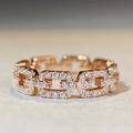 Anello Maillon in argento S925 finitura oro rosa con pavé di zirconi dallo stile elegante - US 5 / Oro rosa