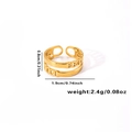 Detailweergave van dubbellaagse gouden stalen ring met kettingtextuur en afmetingen - Dubbele Laag Ketting Gladde Open Ring