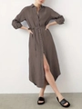 Elegante vestido camisero color topo de manga larga con lazo y aberturas laterales - S / café